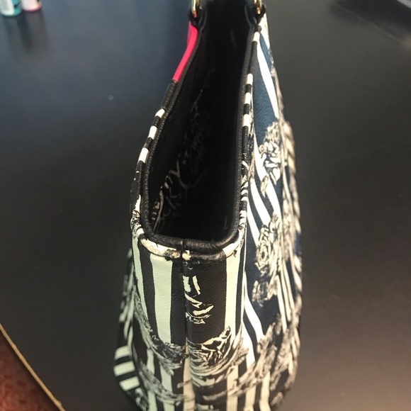 ✨SALE✨Betsey Johnson tote/purse - Picture 9 of 12
